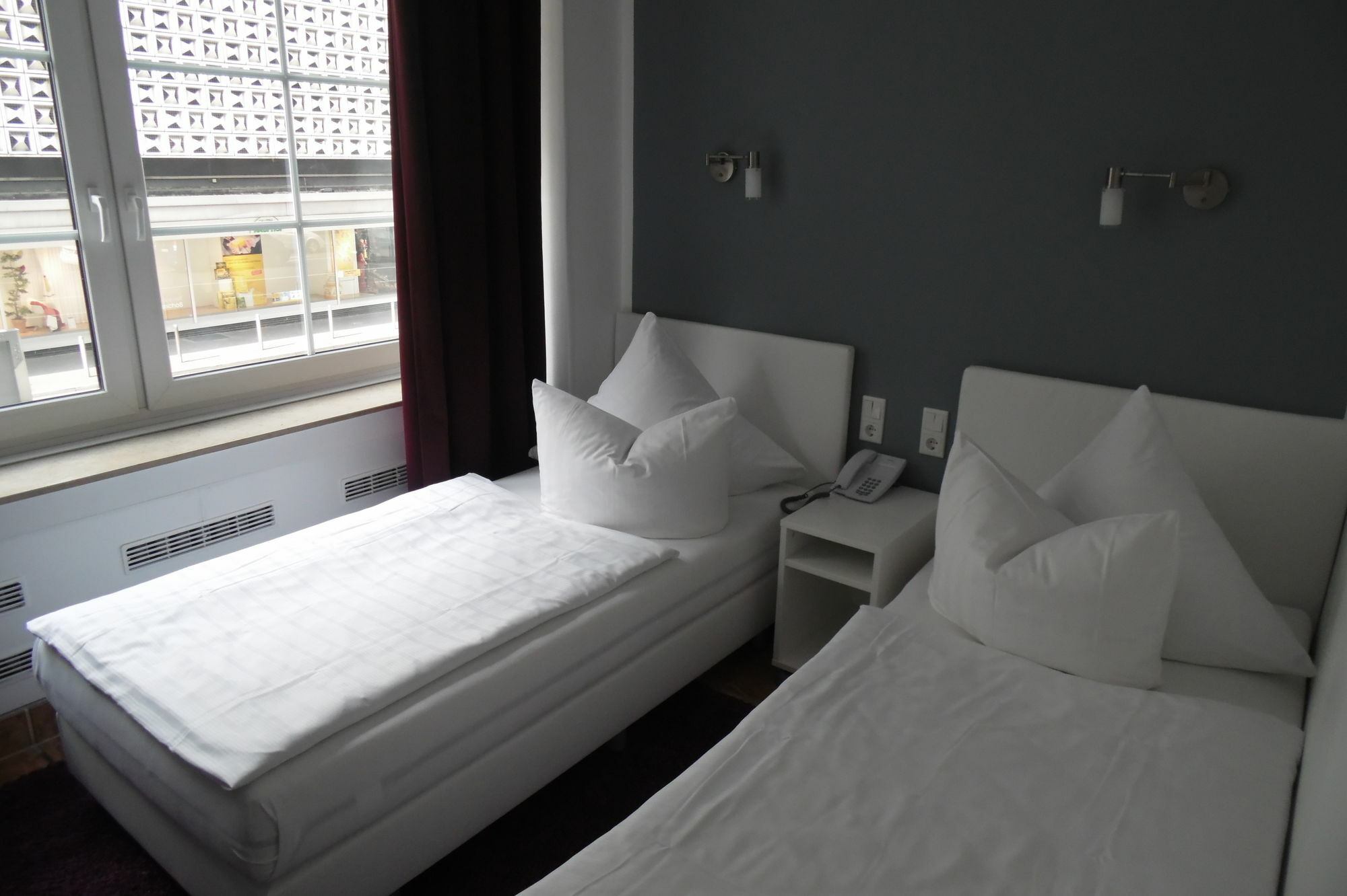 Rheinmetropole Hotel Düsseldorf Buitenkant foto